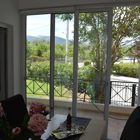 Serenity House Dimitropoulos 别墅